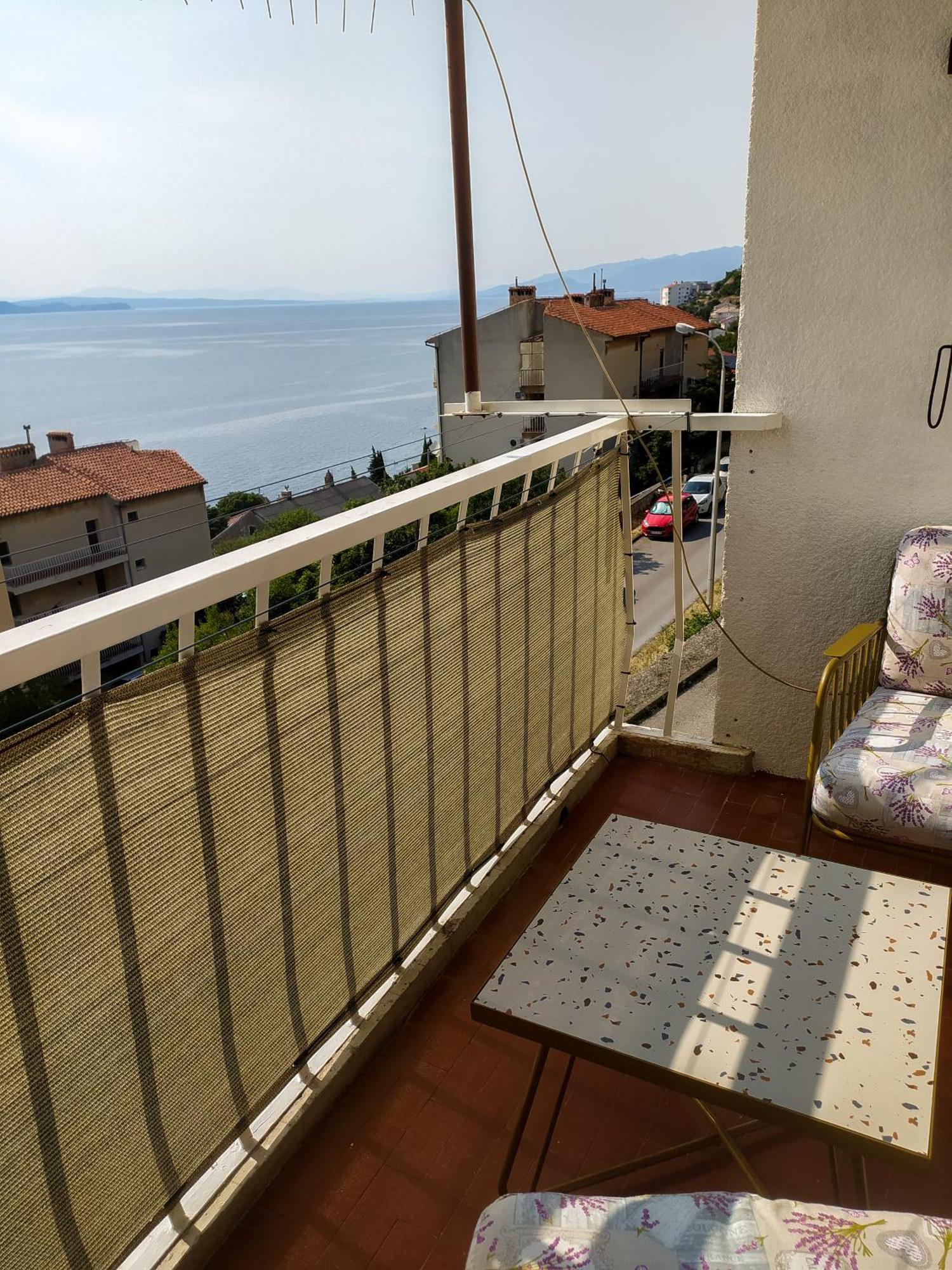 Novouredeni Stan S Balkonom I Pogledom Na More Senj  Ngoại thất bức ảnh